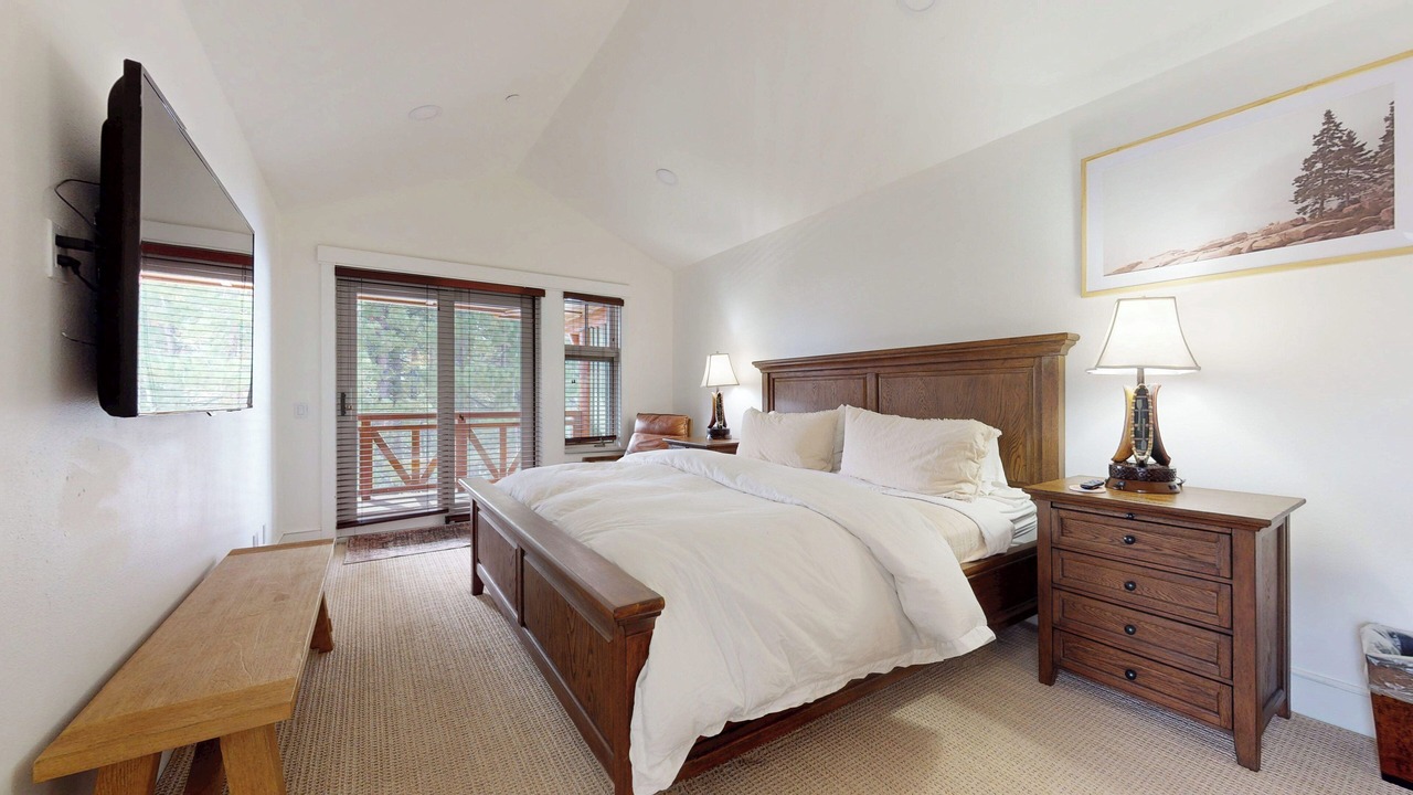 Photo of Bedroom in Mammoth Lakes