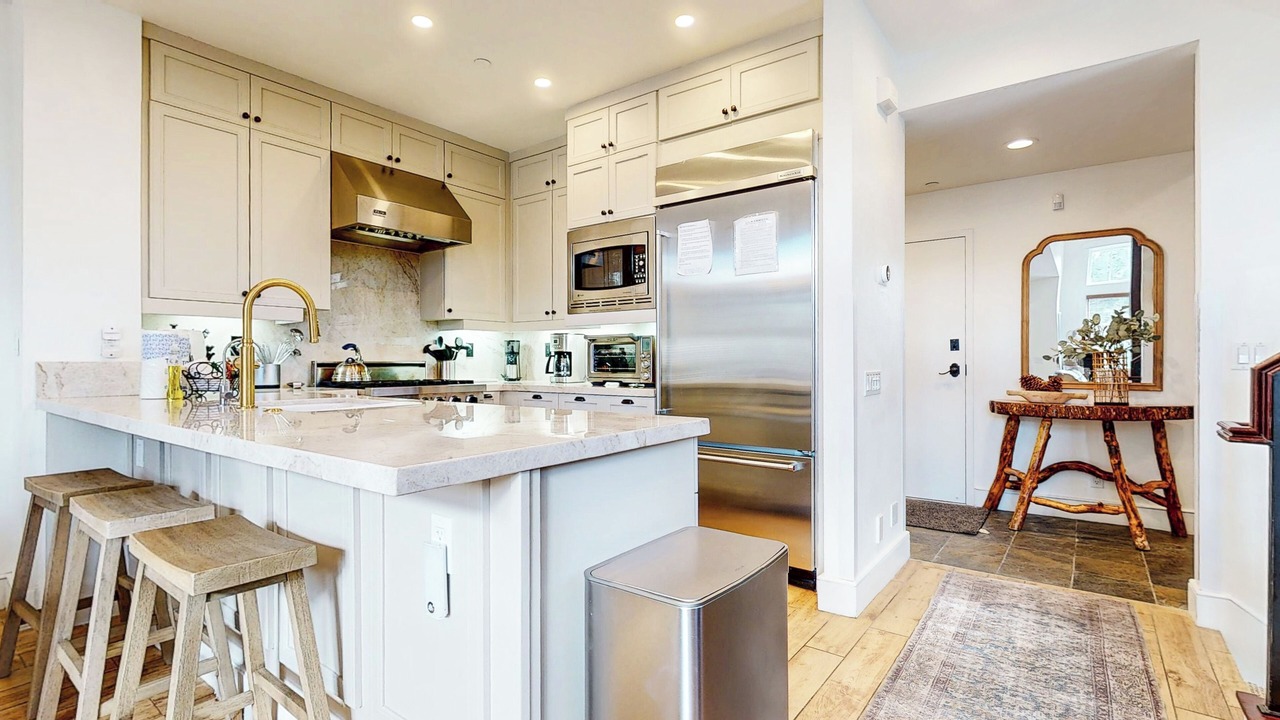 Photo of Kitchen in Mammoth Lakes