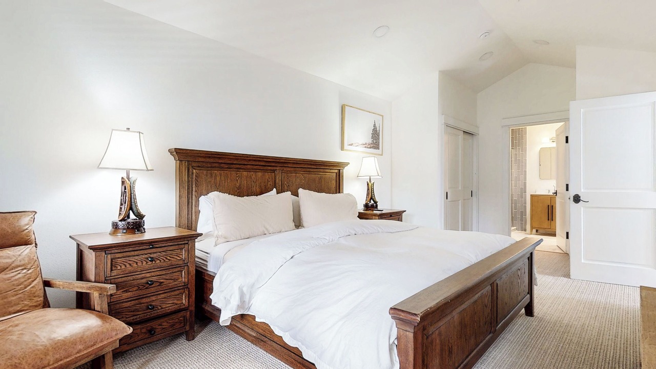Photo of Bedroom in Mammoth Lakes