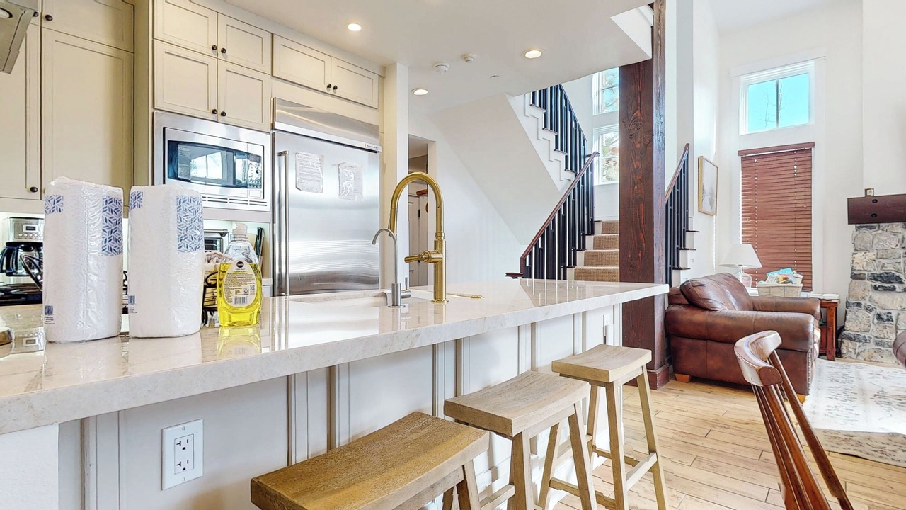 Photo of Kitchen in Mammoth Lakes