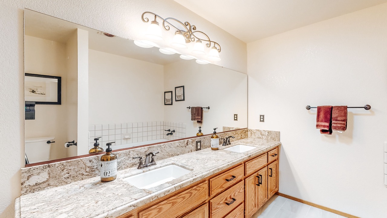 Photo of Bathroom in Groveland