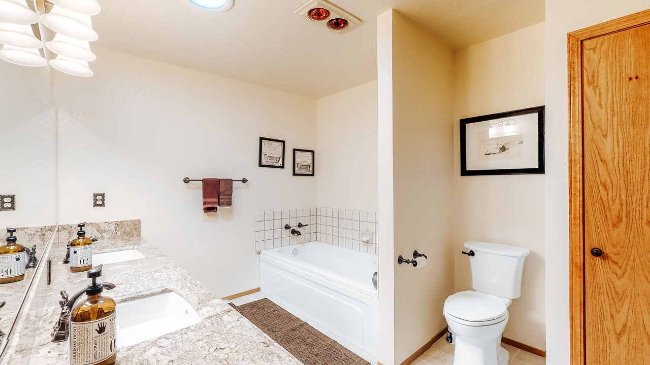 Photo of Bathroom in Groveland