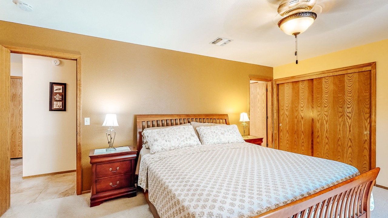 Photo of Bedroom in Groveland