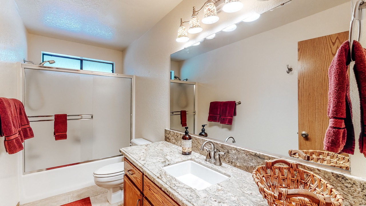 Photo of Bathroom in Groveland