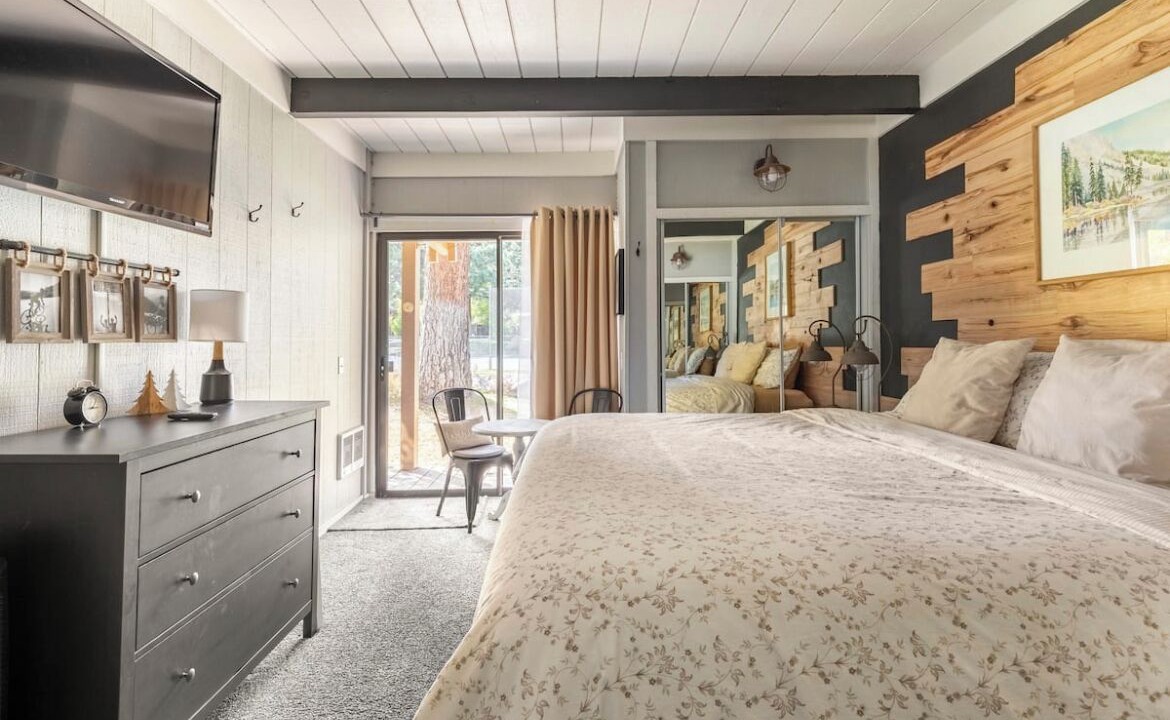 Photo of Bedroom in Mammoth Lakes