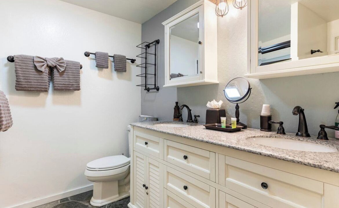 Photo of Bathroom in Mammoth Lakes