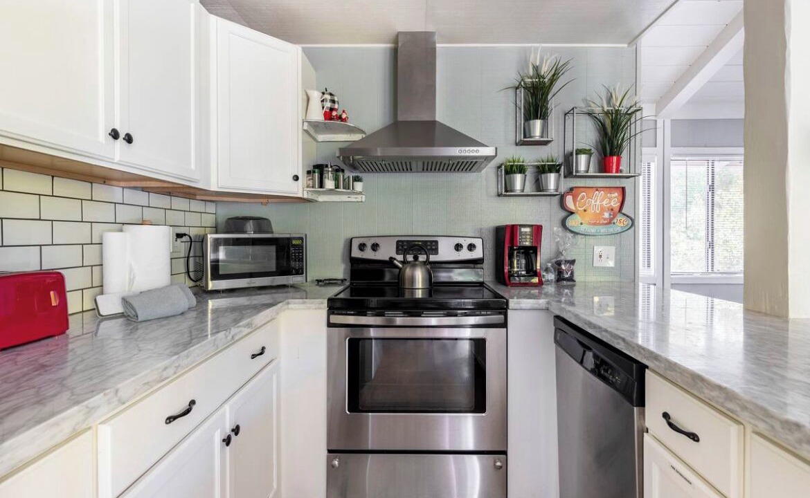 Photo of Kitchen in Mammoth Lakes