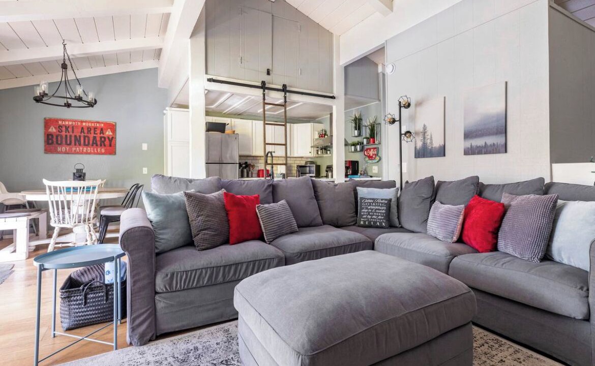 Photo of Livingroom in Mammoth Lakes