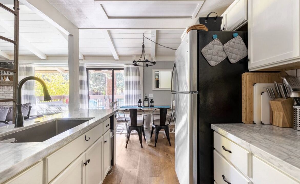 Photo of Kitchen in Mammoth Lakes