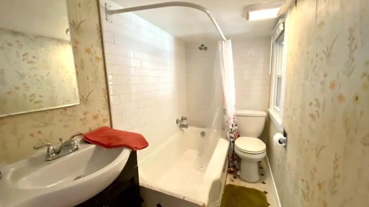 Photo of Bathroom in Crockett