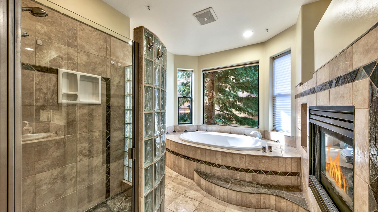 Photo of Bathroom in Country Club Estates