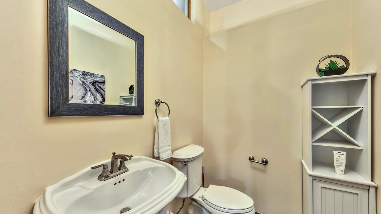 Photo of Bathroom in Country Club Estates