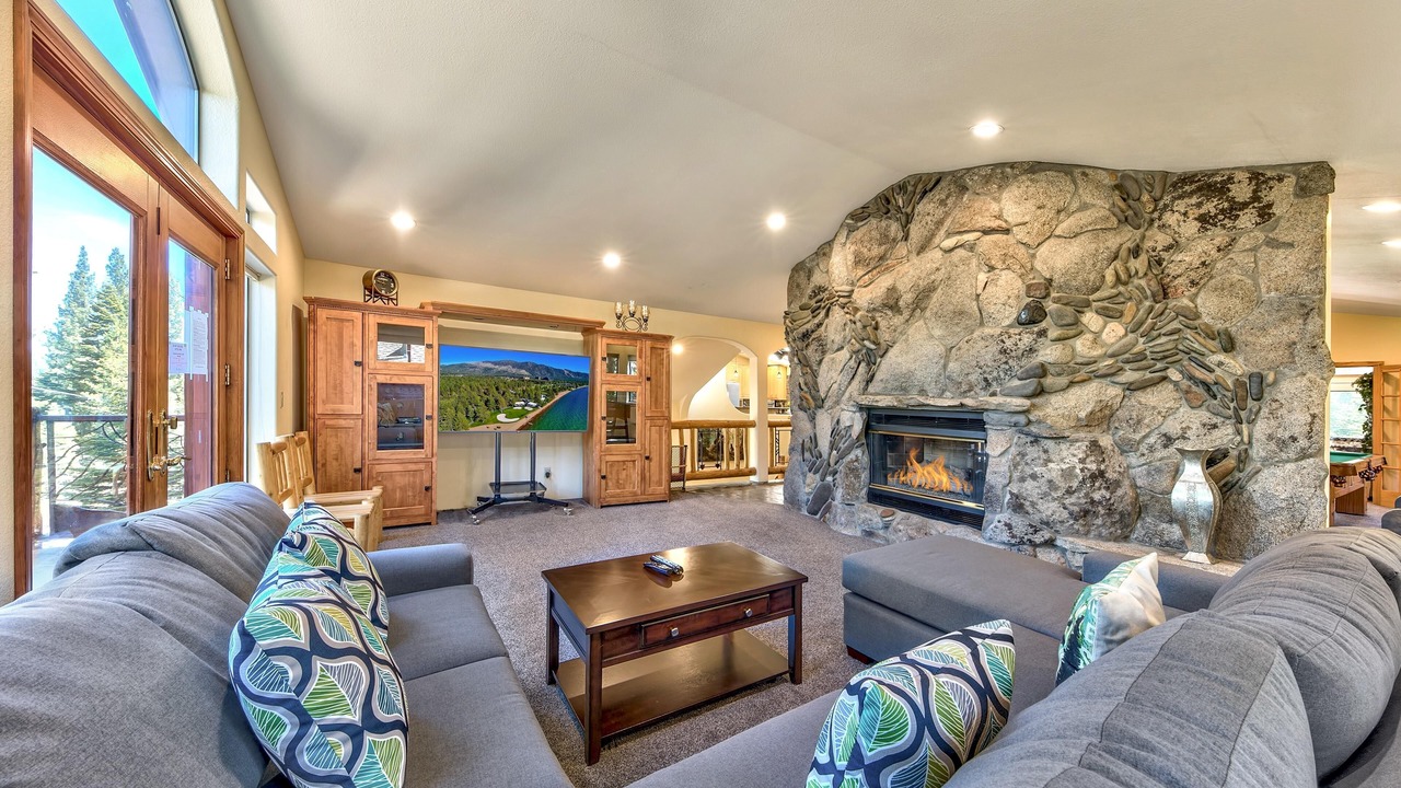 Photo of Livingroom in Country Club Estates