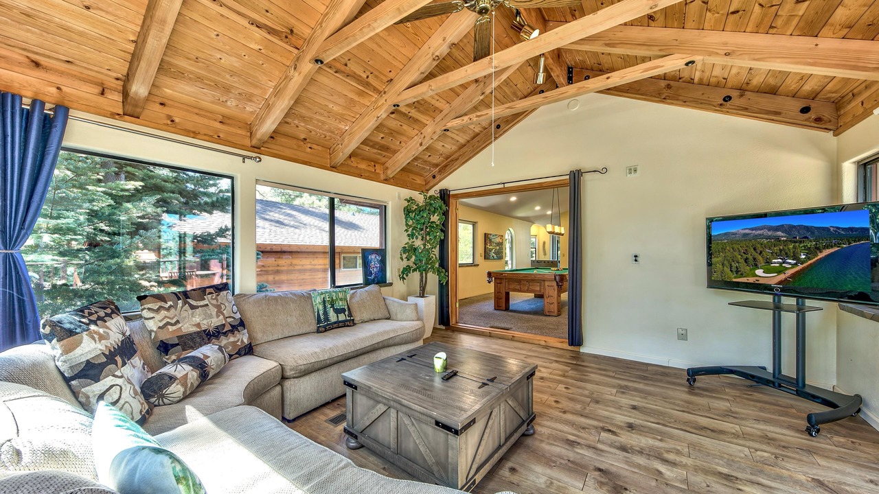 Photo of Livingroom in Country Club Estates