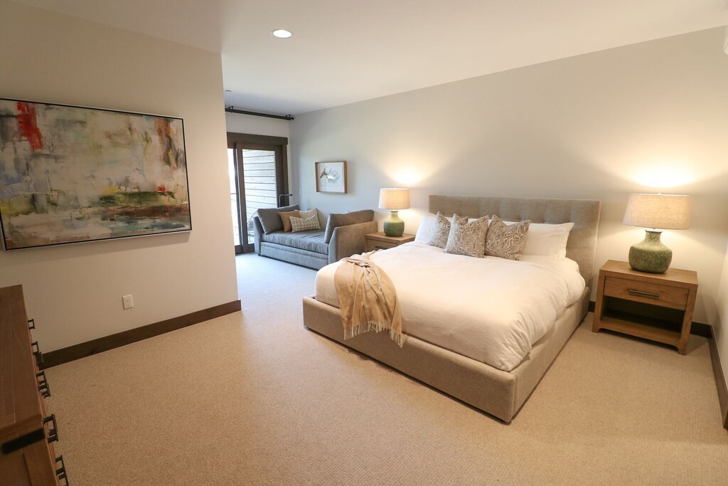 Photo of Bedroom in Stateline