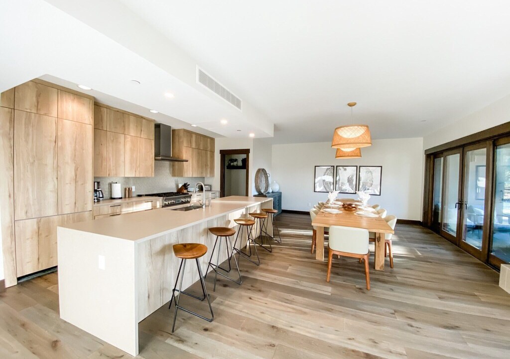 Photo of Livingroom in Stateline