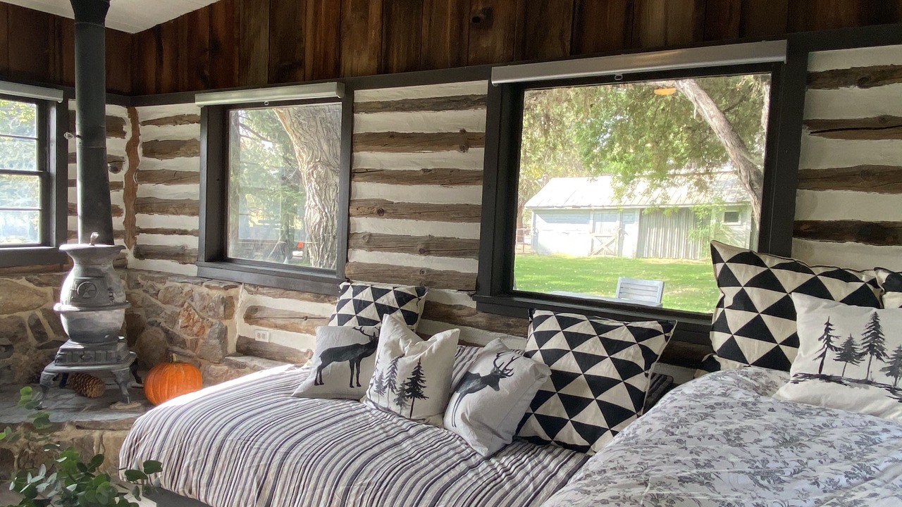 Photo of Bedroom in Kernville