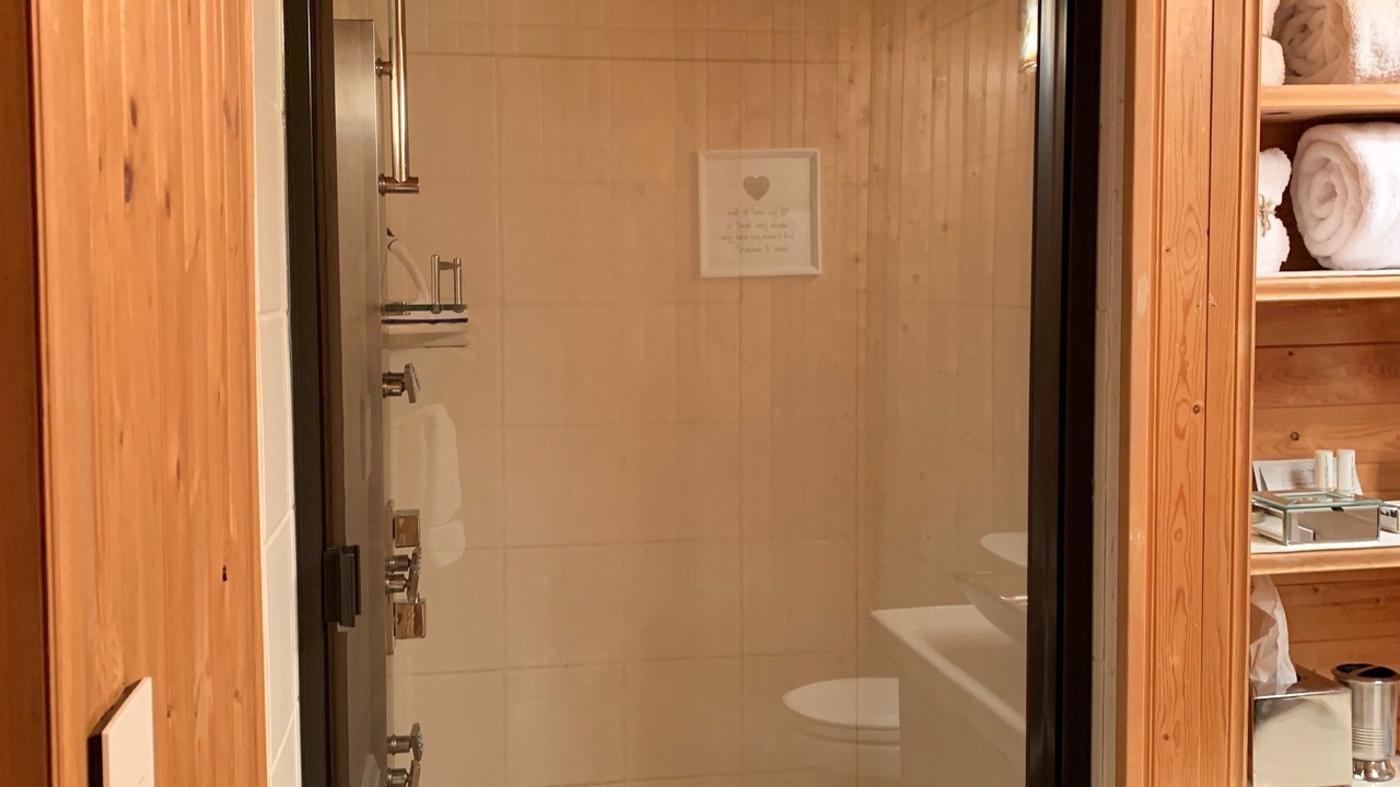 Photo of Bathroom in Lincoln Park