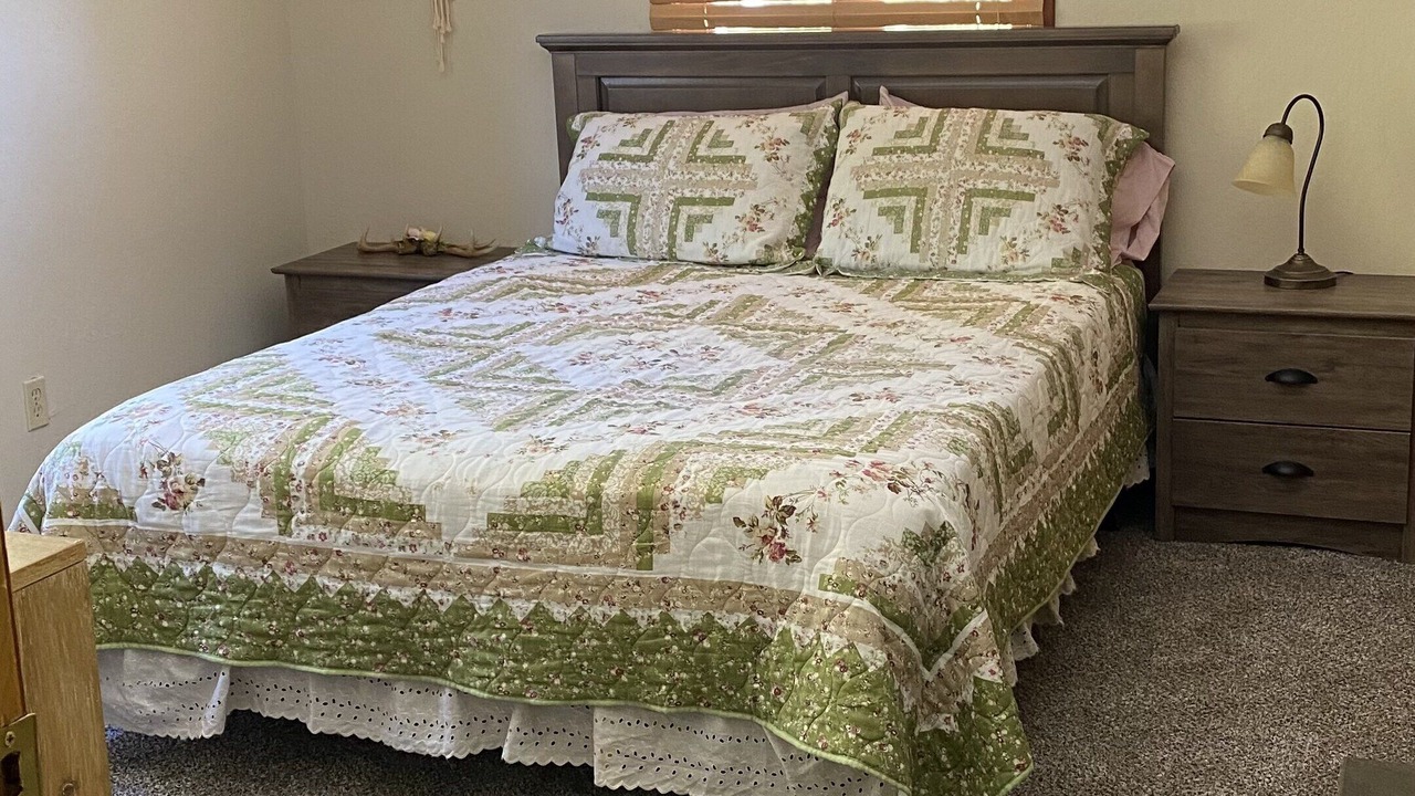 Photo of Bedroom in Mi-Wuk Village