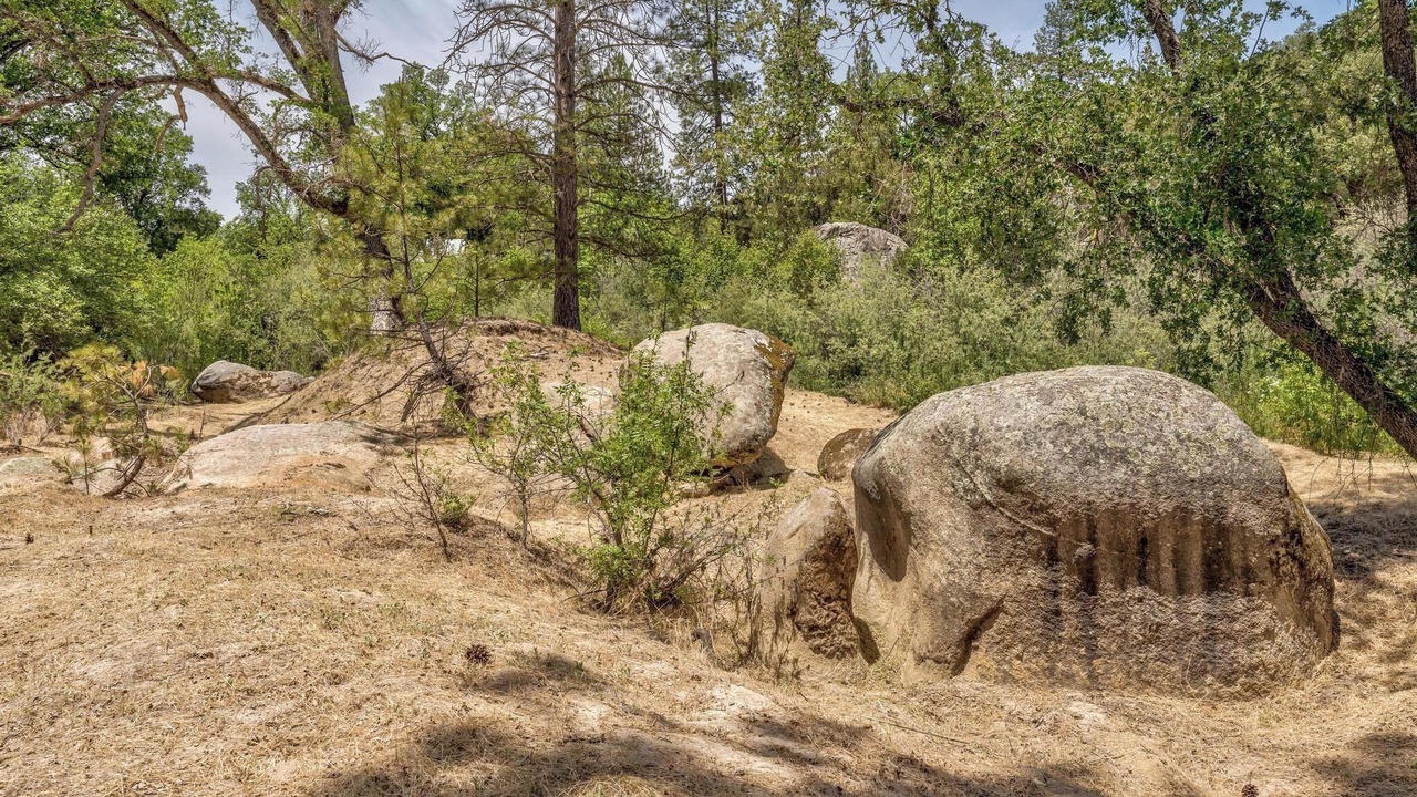 Photo of Others in Oakhurst