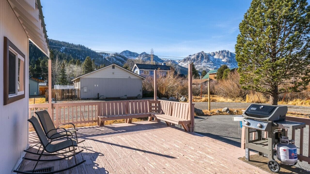 Photo of Patio Balcony in June Lake