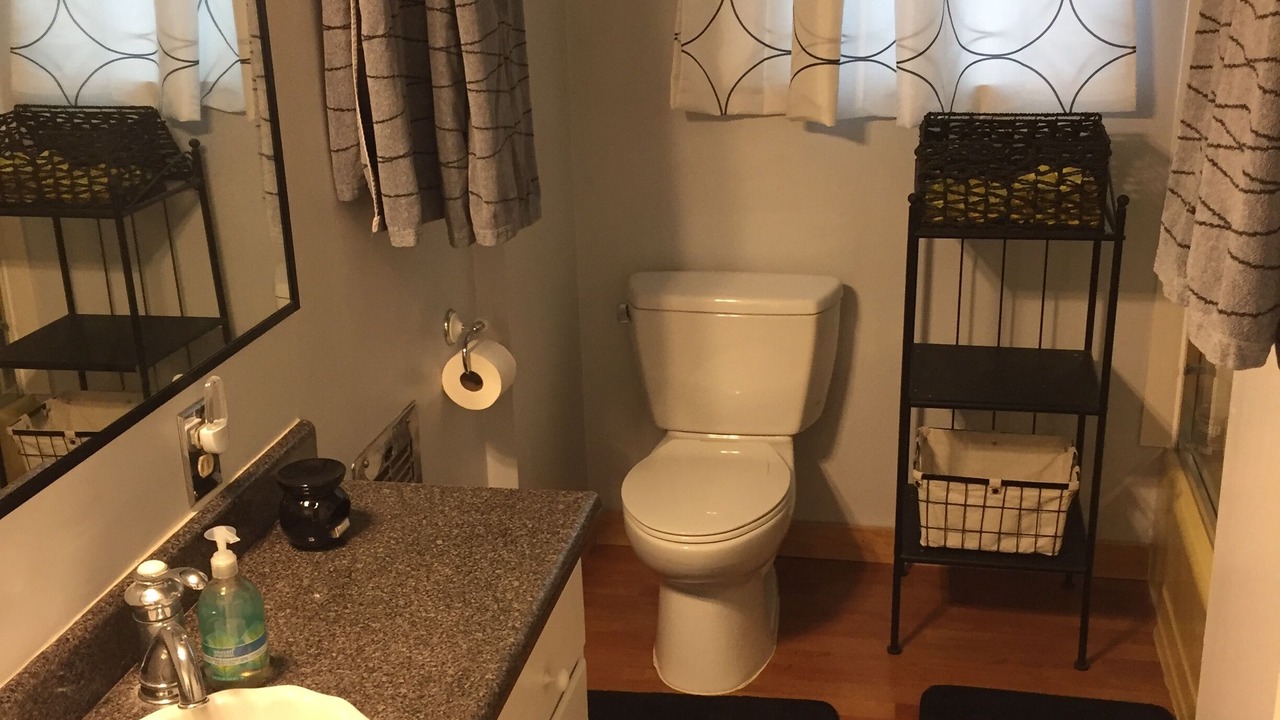 Photo of Bathroom in Bishop