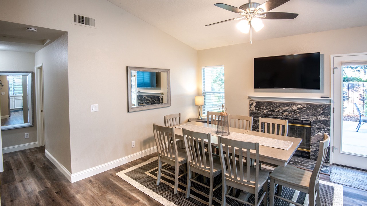Photo of Livingroom in Raisin