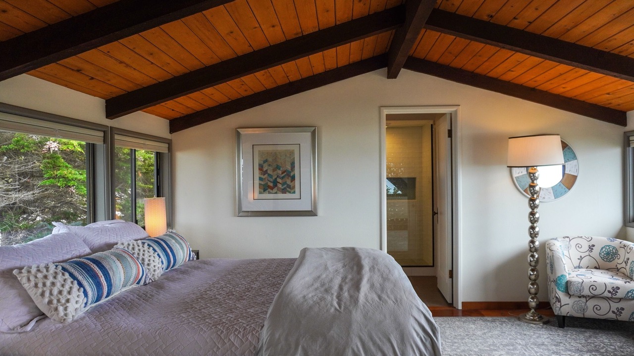 Photo of Bedroom in San Simeon