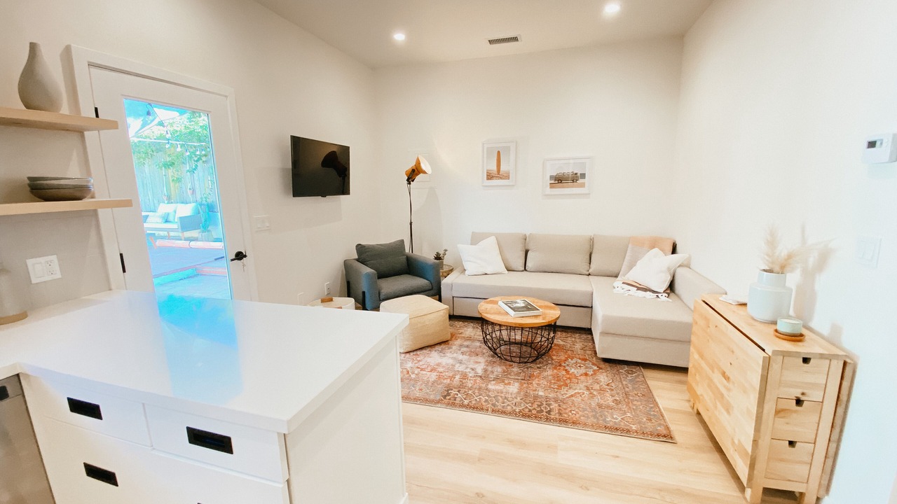 Photo of Livingroom in Alta Mesa