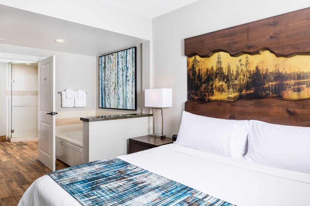 Photo of Bedroom in Stateline