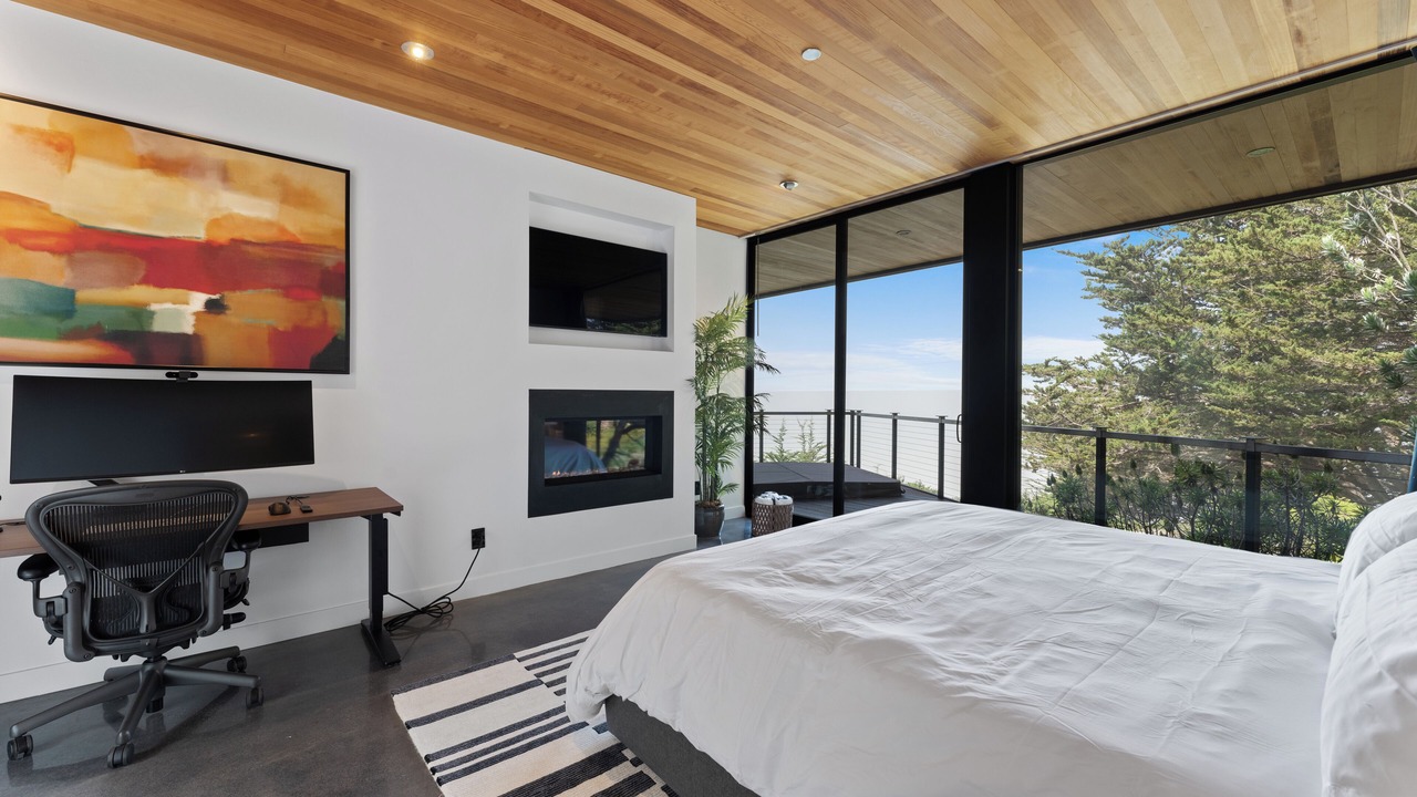 Photo of Bedroom in San Simeon