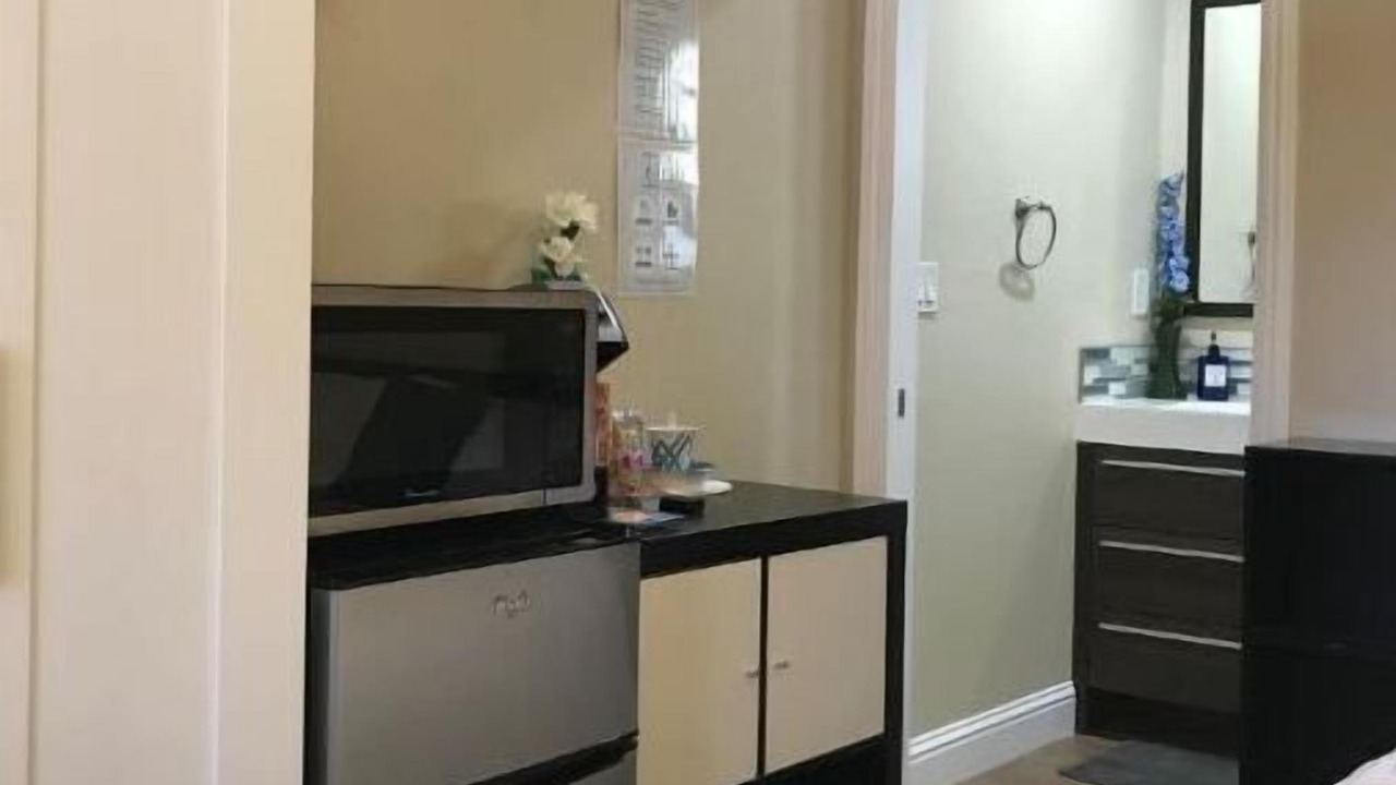 Photo of Bedroom in Burbank