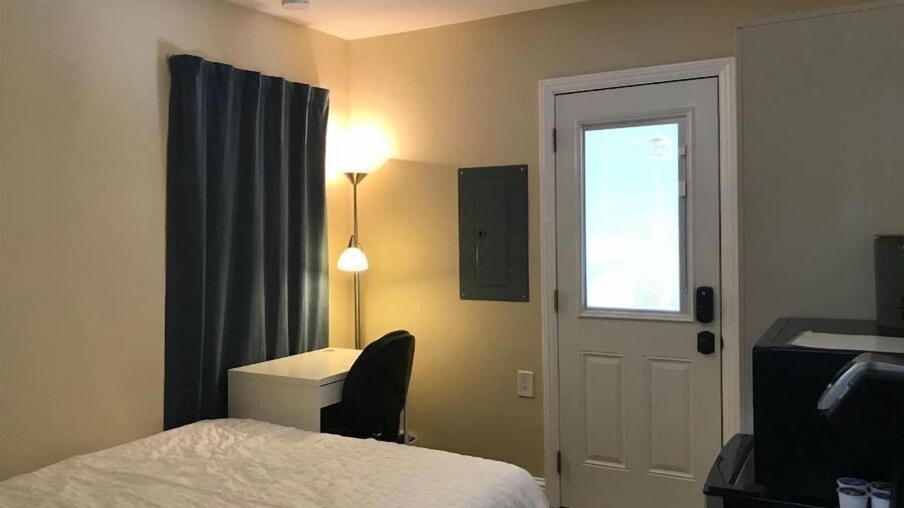 Photo of Bedroom in Burbank