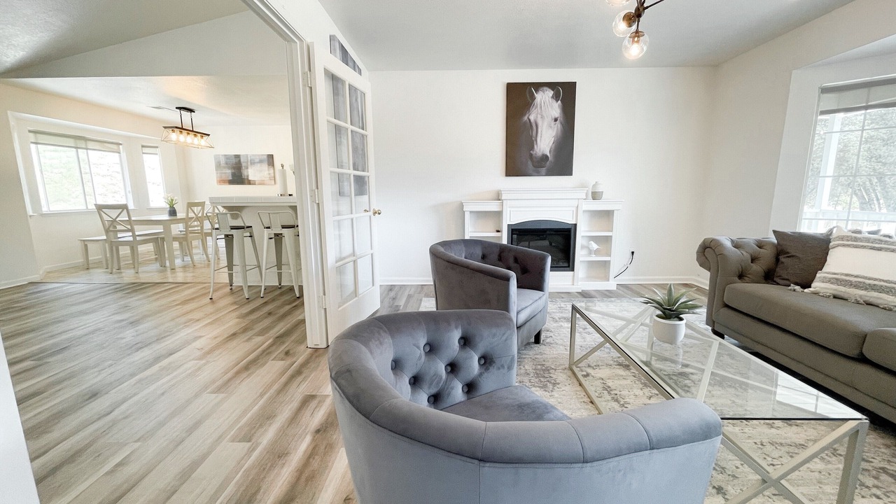 Photo of Livingroom in Oakhurst