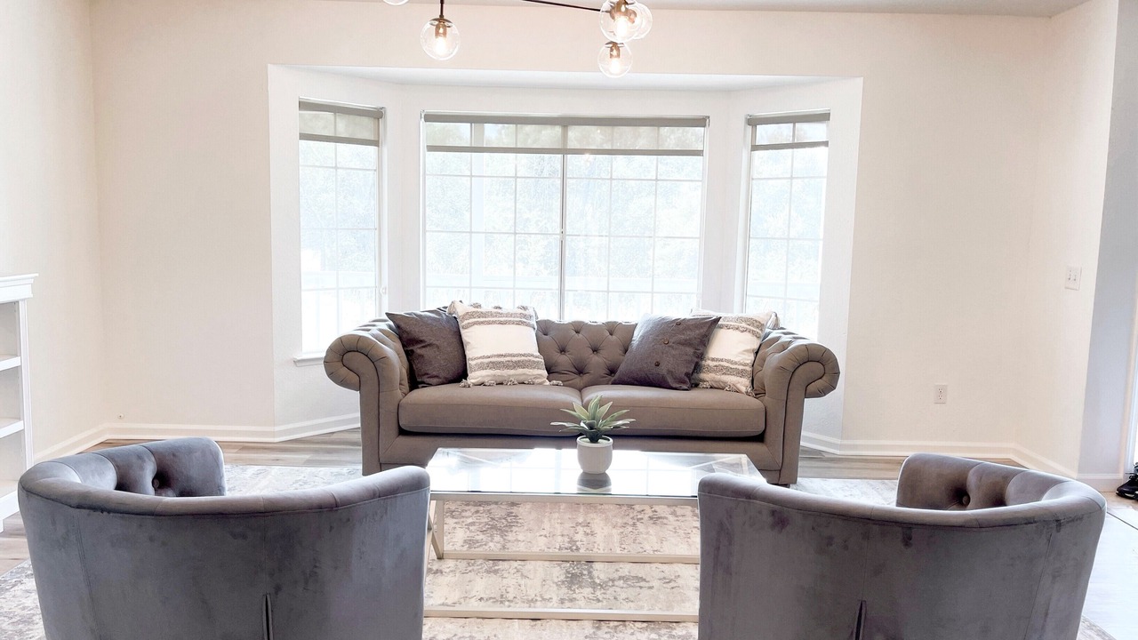 Photo of Livingroom in Oakhurst