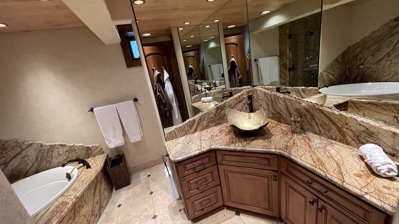 Photo of Bathroom in Lincoln Park