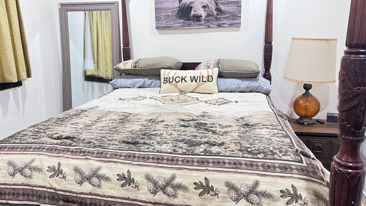 Photo of Bedroom in Fish Camp