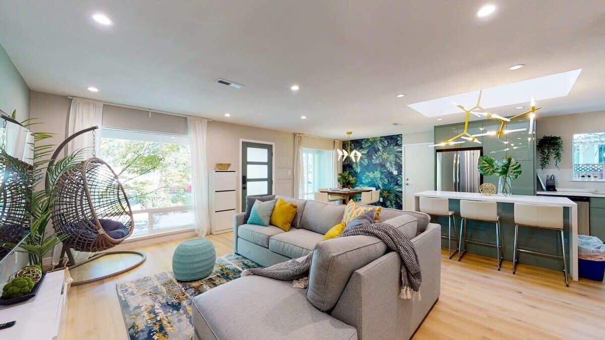 Photo of Livingroom in San Jose