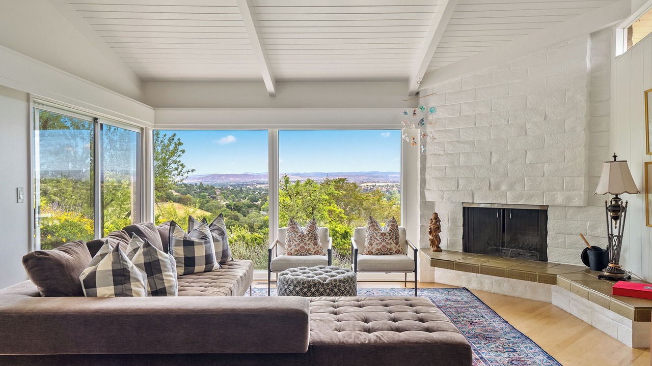 Photo of Livingroom in Paso Robles