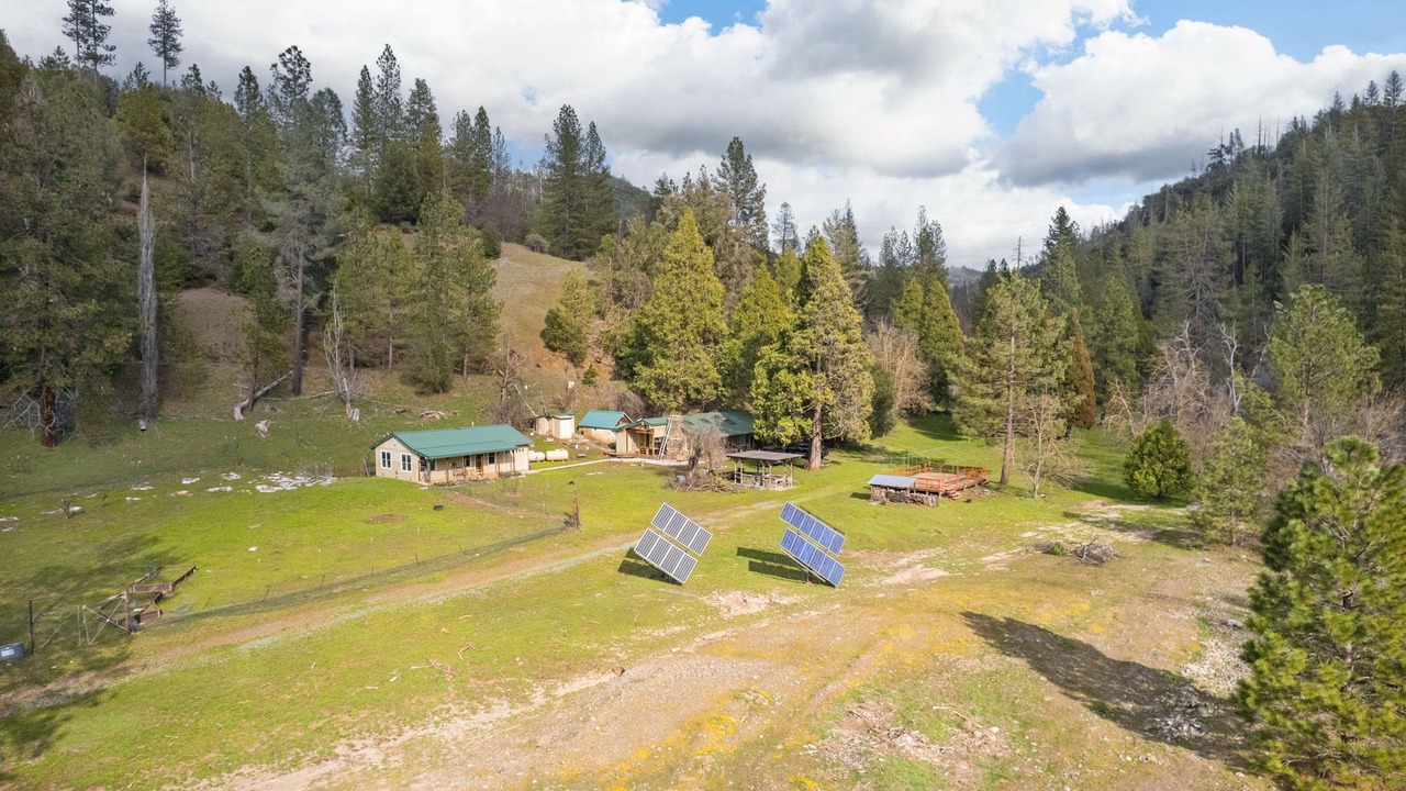Photo of Outdoor in Coulterville