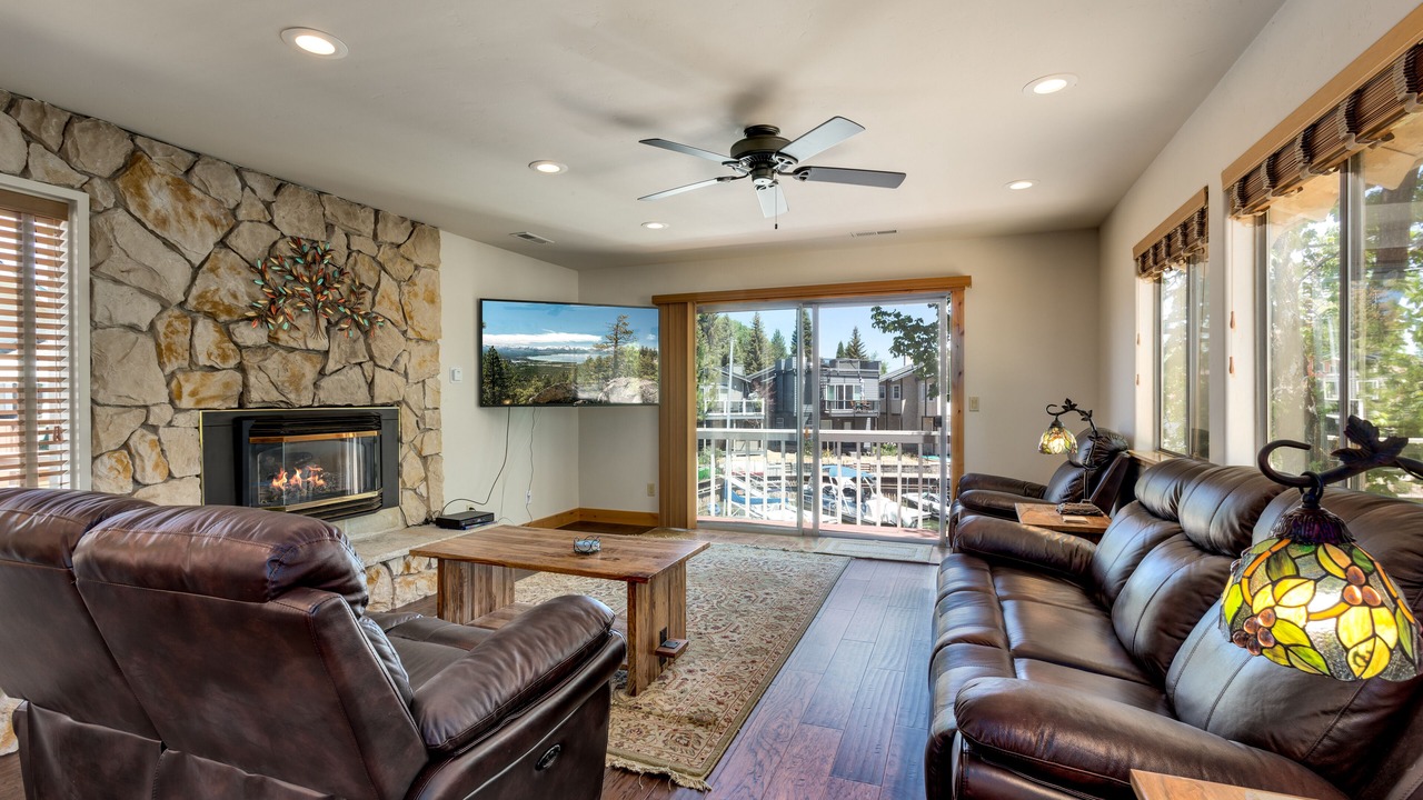 Photo of Livingroom in Tahoe Keys