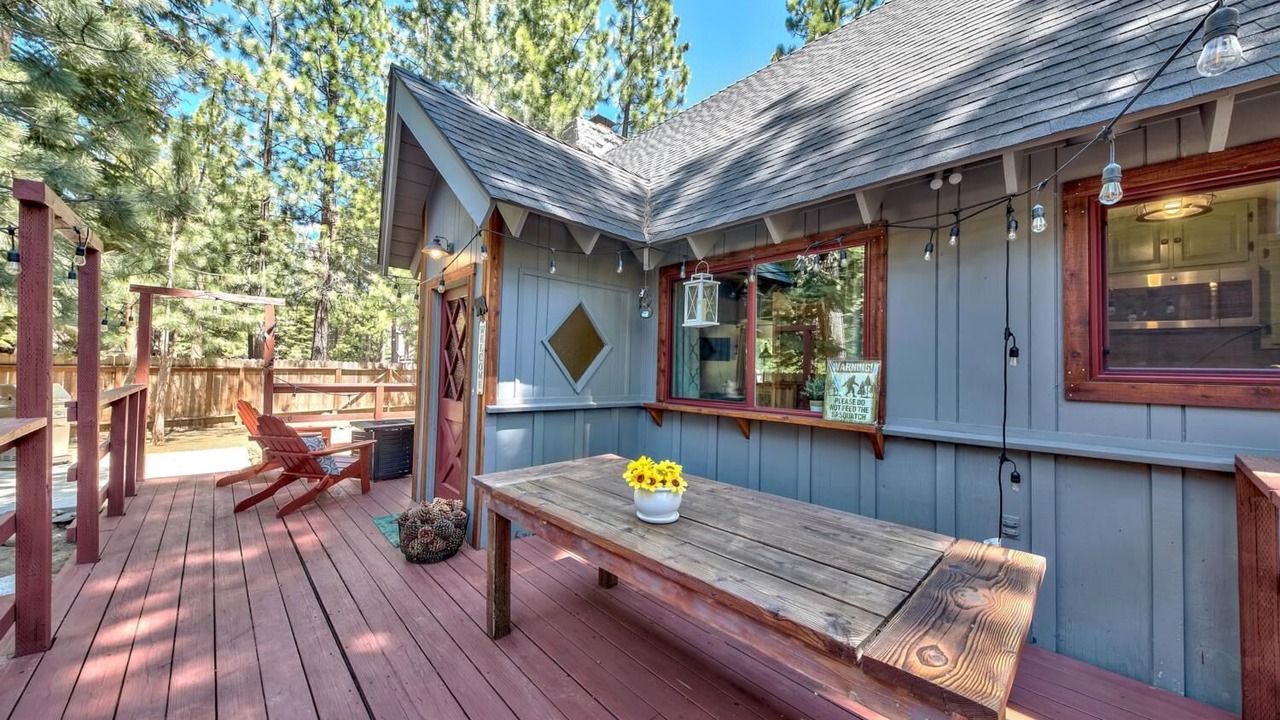 Photo of Others in Pioneer Trail