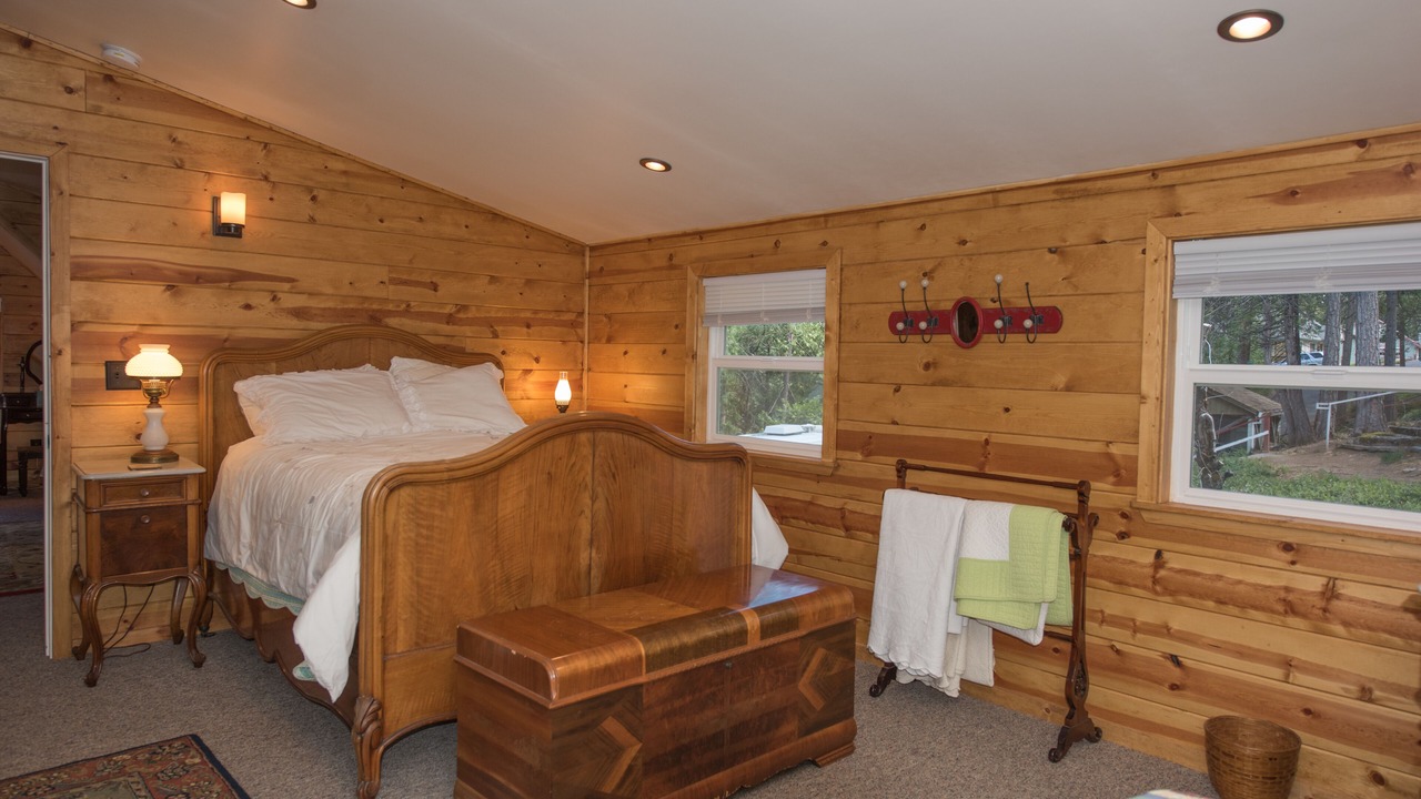 Photo of Bedroom in Twain Harte