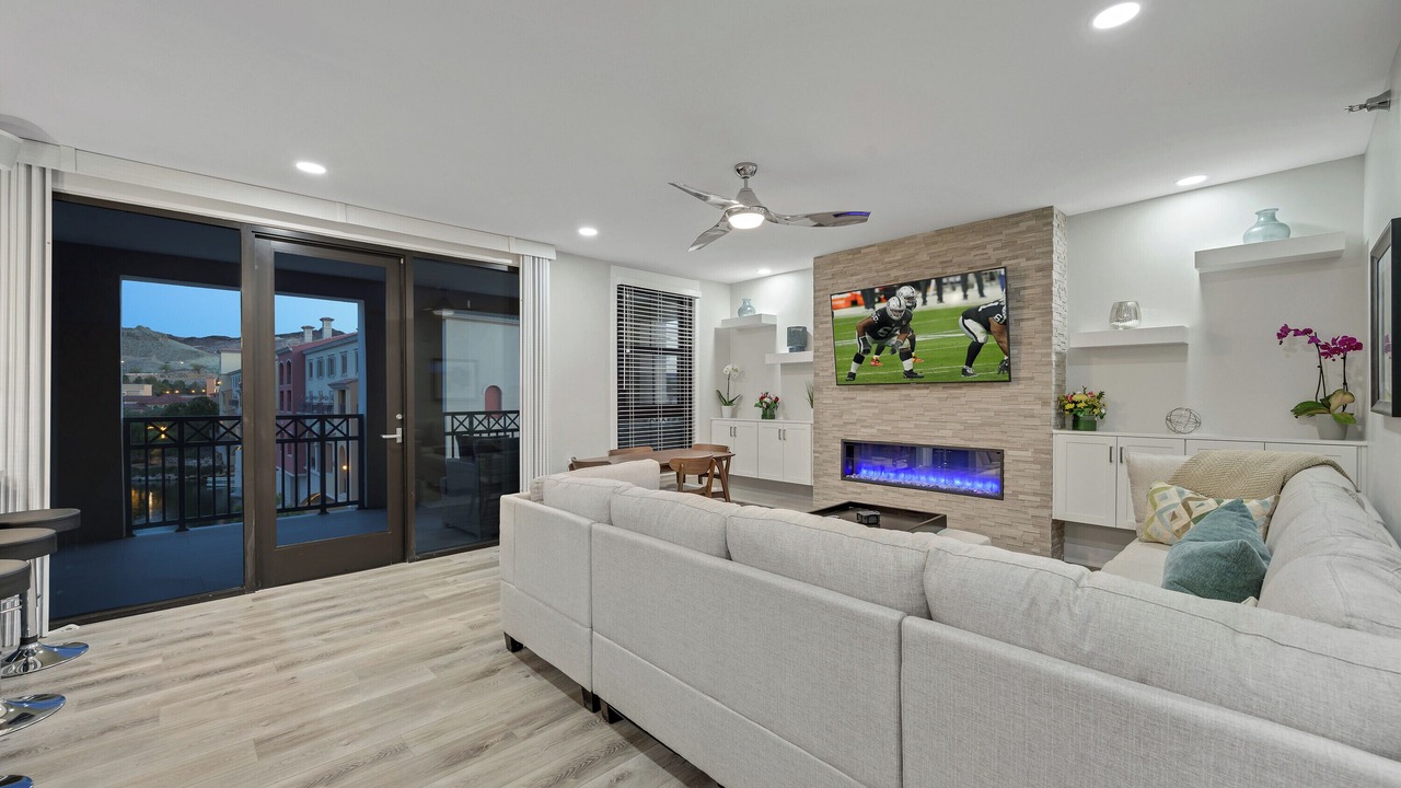 Photo of Livingroom in Lake Las Vegas