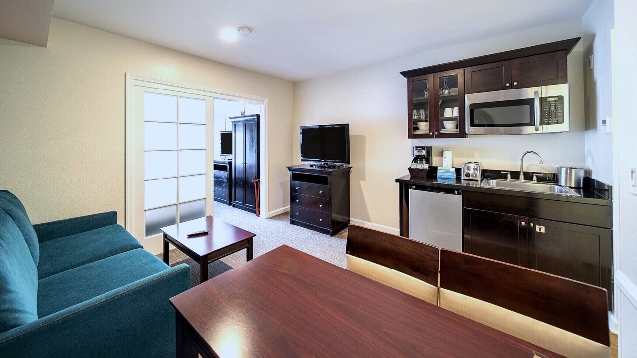 Photo of Livingroom in Anaheim Resort