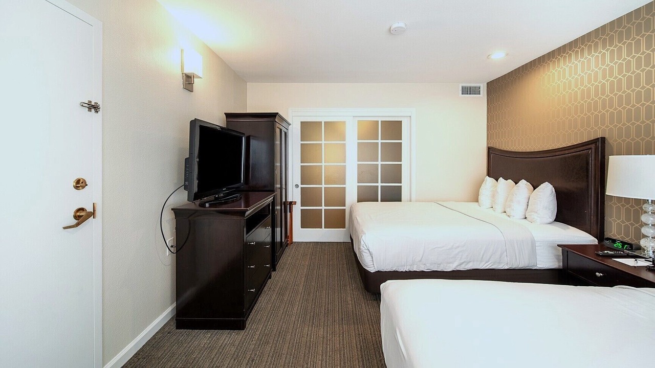 Photo of Bedroom in Anaheim Resort