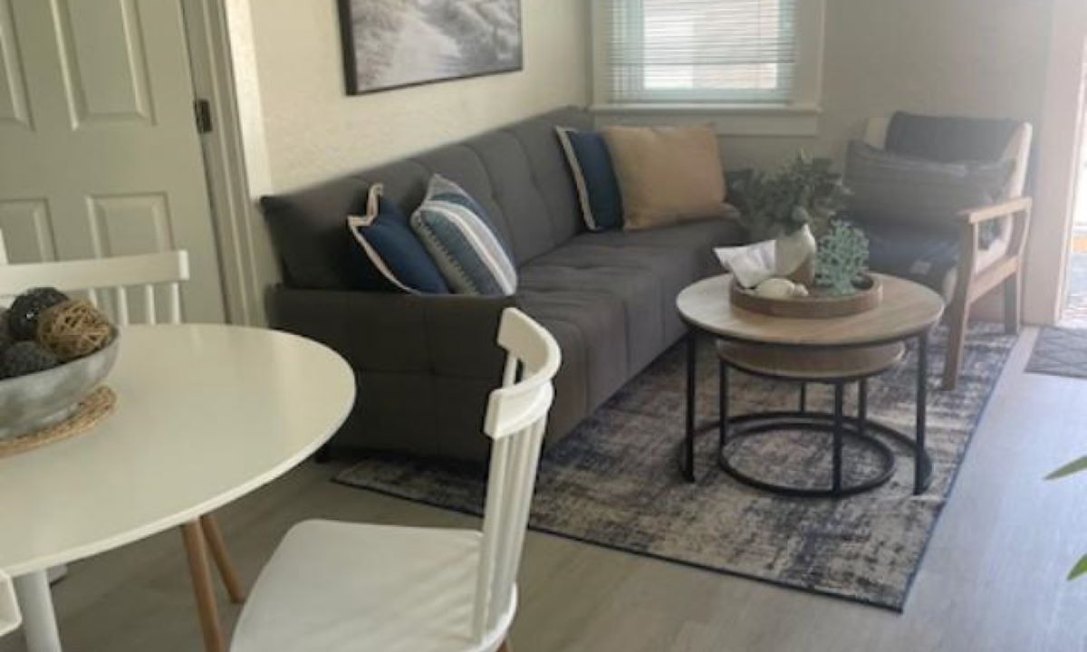 Photo of Livingroom in West Newport