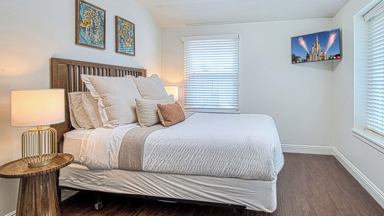 Photo of Bedroom in Hermosa Village