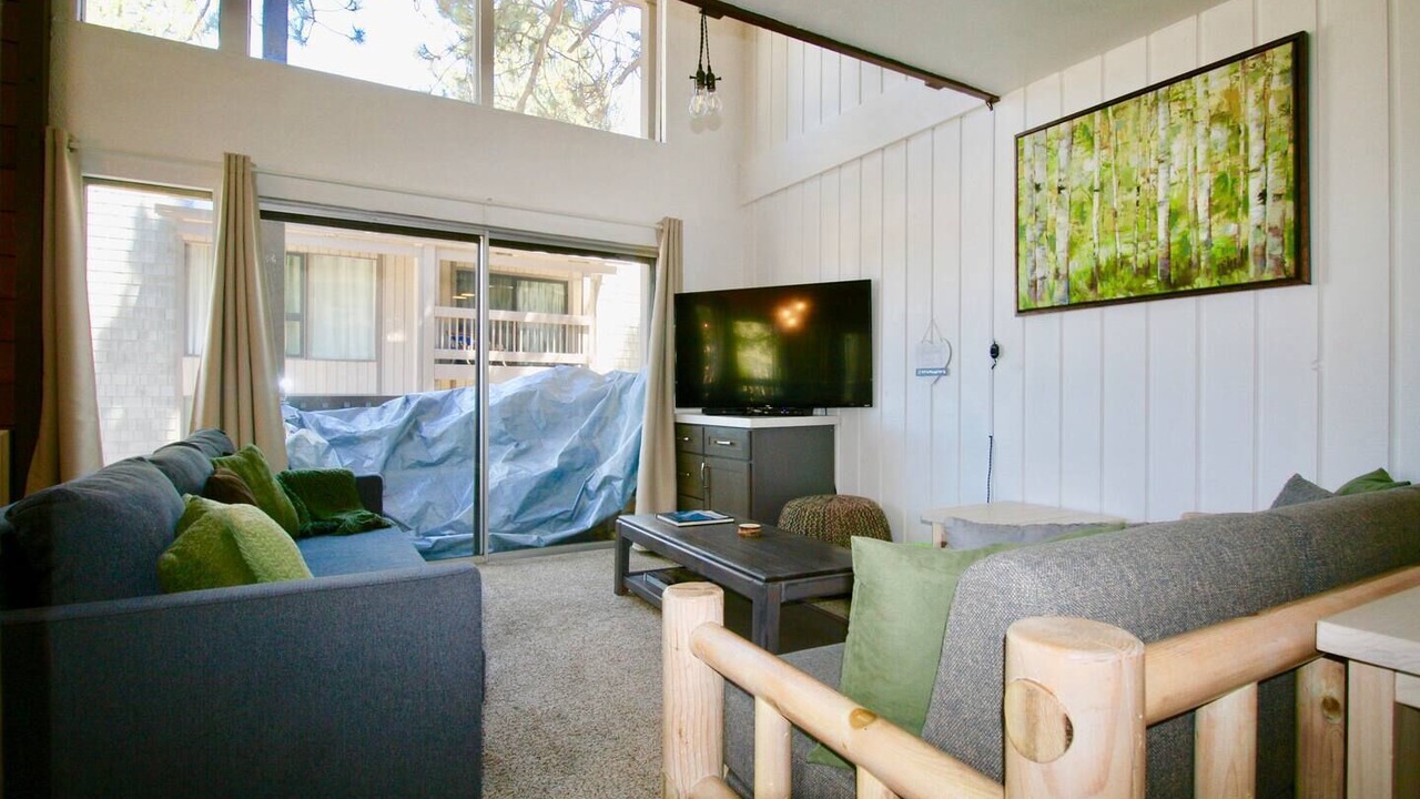 Photo of Livingroom in Mammoth Lakes