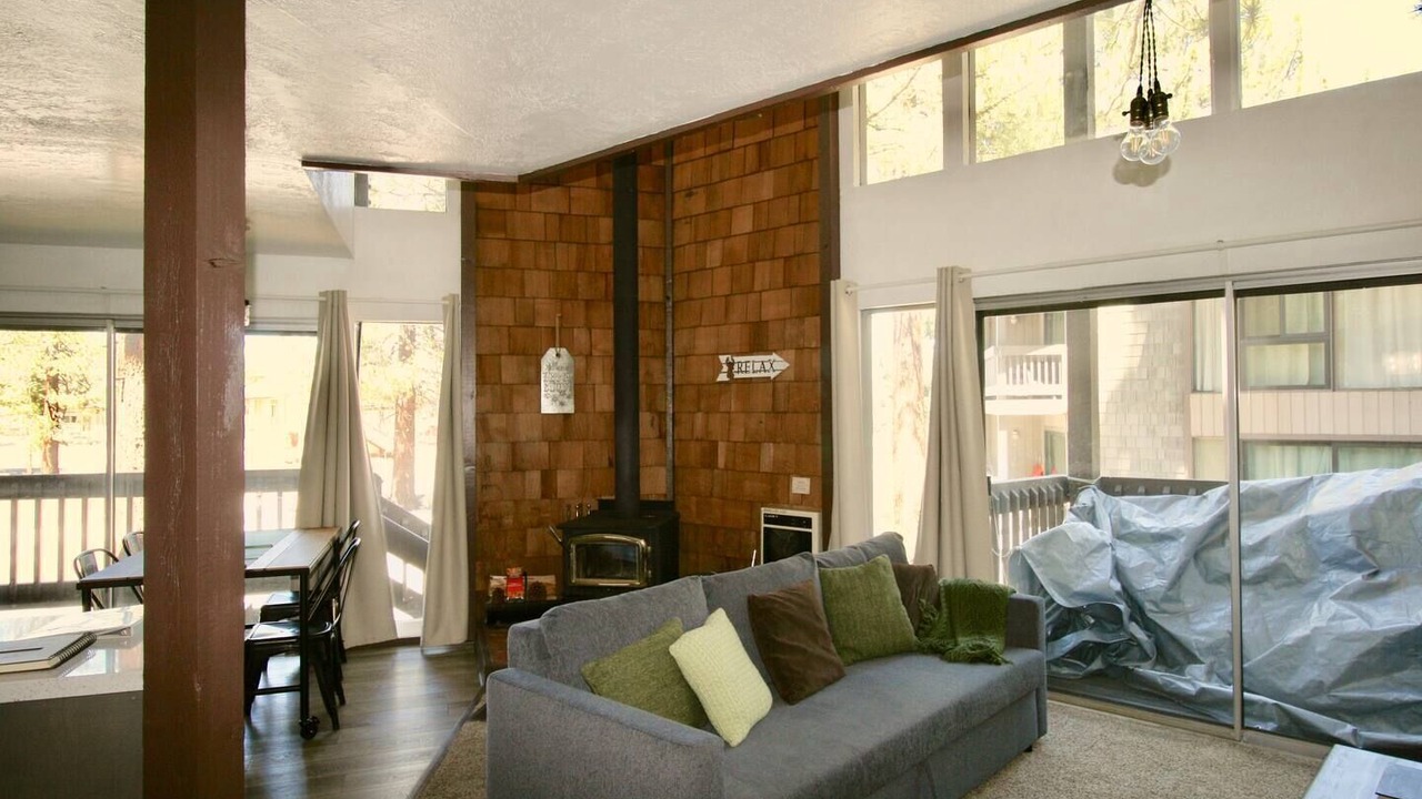 Photo of Livingroom in Mammoth Lakes